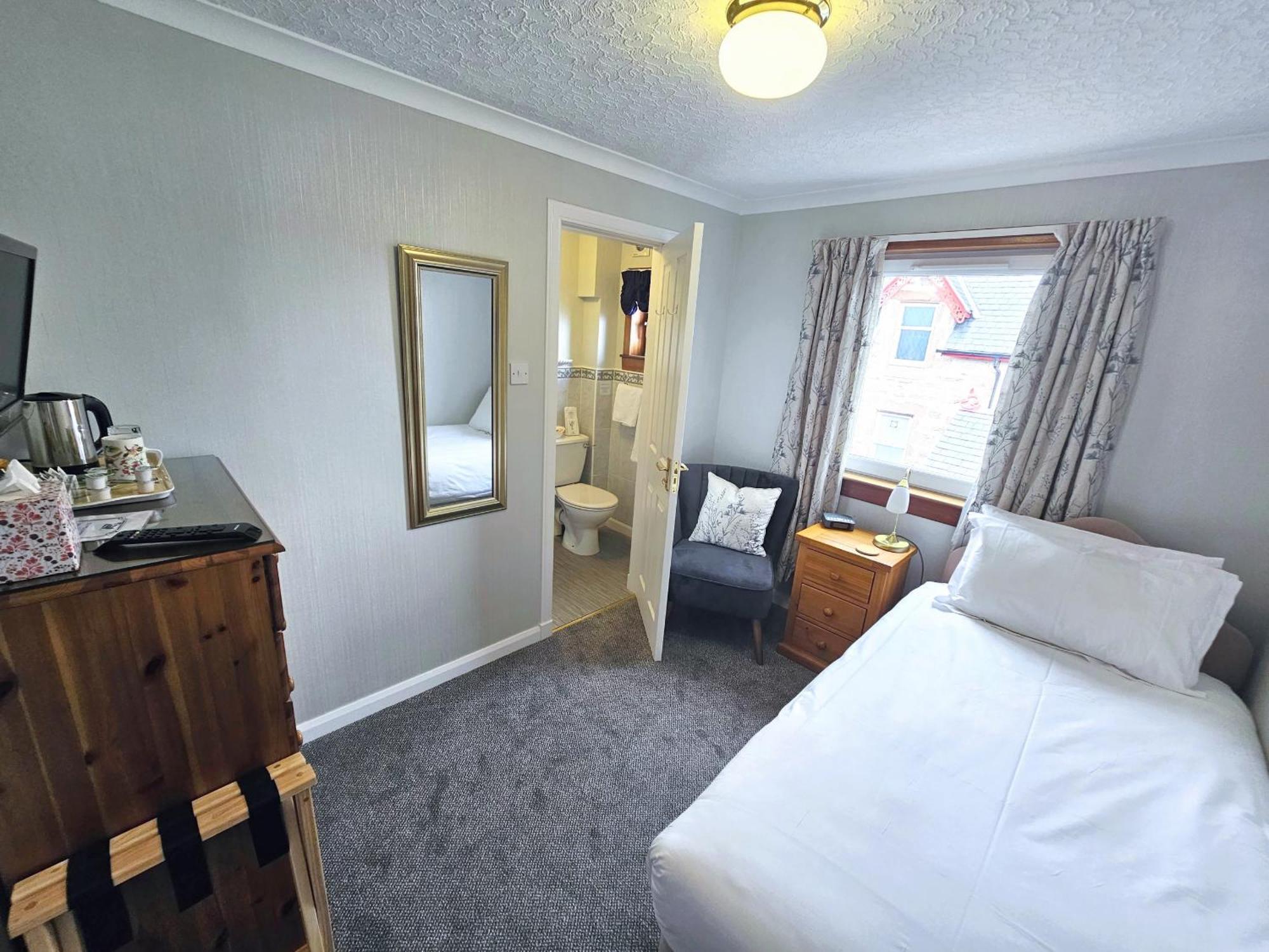 Abermar Guest House - Inverness Extérieur photo